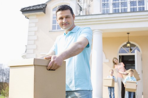 Cubic-yard pricing estimate for a larger household clearance