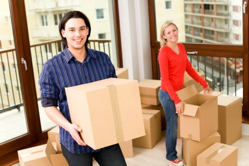 Preparing and protecting furniture for storage in Kidbrooke